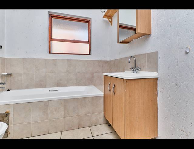 2 BEDROOM APARTMENT TO LET IN DOUGLASDALE